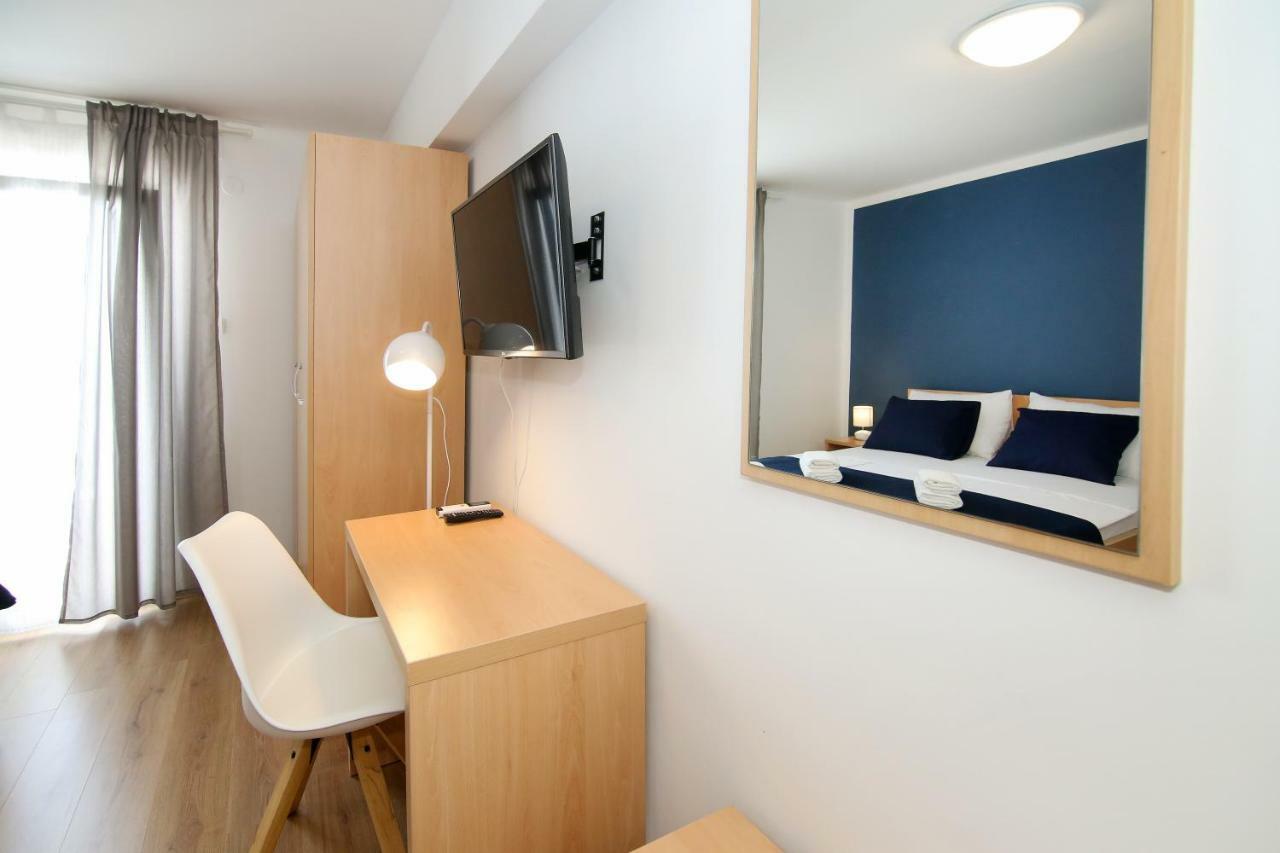 Beach Rooms Split Подстрана Екстер'єр фото